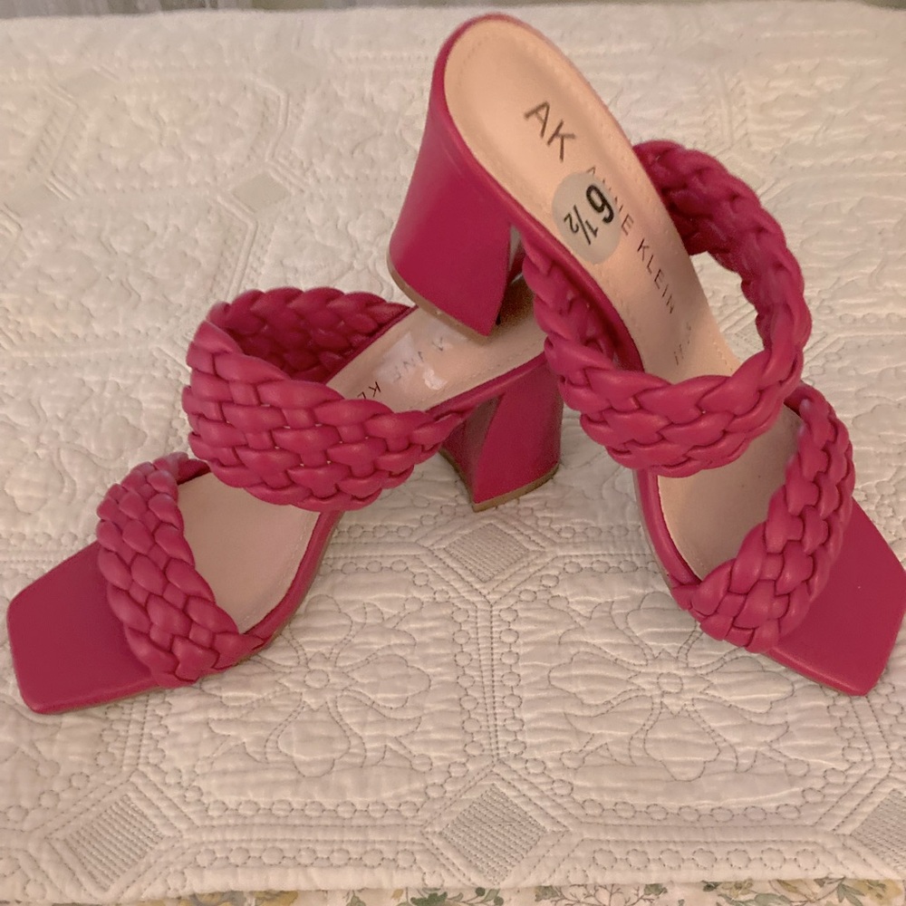 Really Nice ANNE KLEIN Women’s AKMay iflex Raspberry Braided Slip On Sandal 6.5